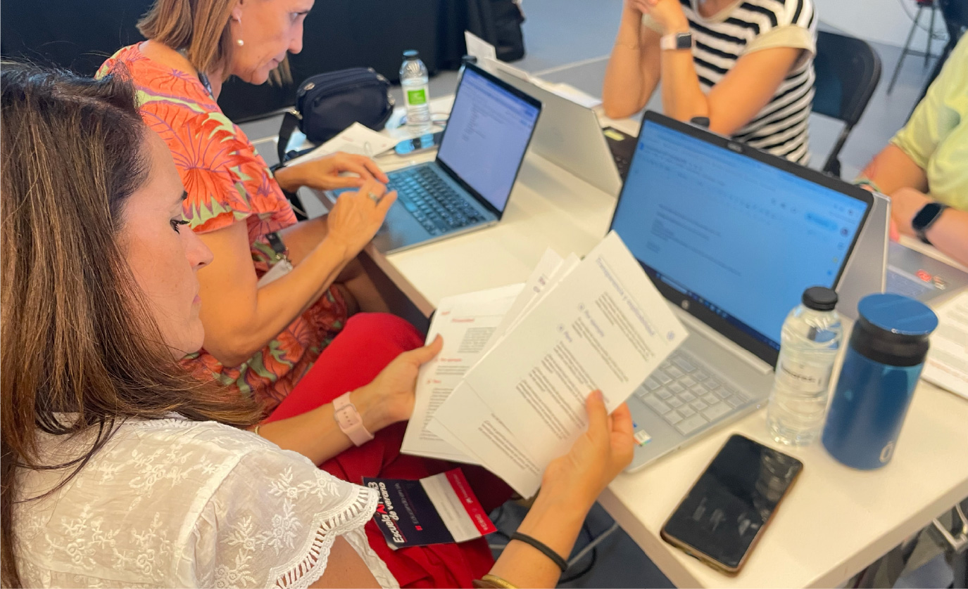 IA y educación: construyendo conocimiento entre docentes